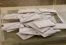 Η Τήνος στις κάλπες για τις εκλογές