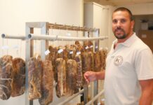 «Κρητικός» – Παραδοσιακά Προϊόντα Κρέατος από την Τήνο