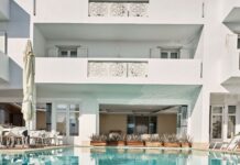 Εργασία (καμαριέρα) στο Favie Suzanne στην Τήνο