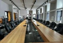 Ζωντανά: Συνεδρίαση Δημοτικού Συμβουλίου Τήνου για το νεο Χωροταξικό Πλαίσιο για τον Τουρισμό