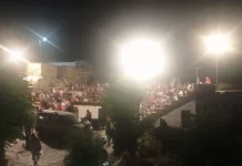 Ο καραγκιόζης παγωτατζης στο θέατρο Βωλάξ Τήνου