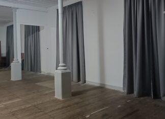 Ανακαινίστηκε η αίθουσα εκδηλώσεων του Δημοτικού Σχολείου Εξωμβούργου Τήνου