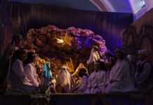 Μια ζωντανή Φάτνη … από τα παιδιά των Κατηχητικών Τήνου