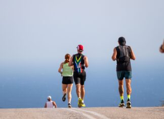 Άνοιξαν οι εγγραφές στο 11o Tinos Running Experience 2026!