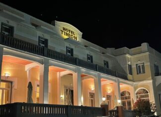 Εργασία στο Tinion Urban Hotel