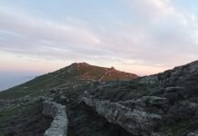 Εταιρεία Τηνιακών Μελετών – Συνάντηση με τους κατοίκους της Στενής και του Κέχρου για τις πεζοπορικές διαδρομές στο Κεχροβούνι