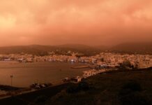 Βροχή και σκόνη στην Τήνο