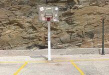 Επισκευή της μπασκέτας στον Όρμο Υστερνίων Τήνου