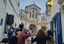 Παραδοσιακό γλέντι στα Υστέρνια Τήνου