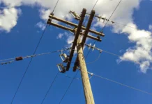 Διαμαρτυρία επιχειρήσεων Τήνου για 9ωρη διακοπή ρεύματος στην έναρξη της σεζόν
