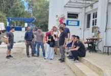 Διαμαρτυρίες κατοίκων και επαγγελματικών για τις διακοπές ρεύματος στην Τήνο