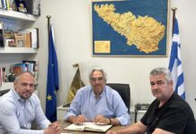 Συνάντηση Φίλιππου Φόρτωμα με τον Δήμαρχο Τήνου