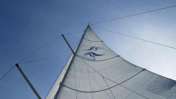 sail_sky_holiday_blue_rigging_mast_white_sailing_boat-774658 (1)