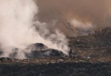 Φωτιά στο χωριό του Τριαντάρου Τήνου – Άμεση η επέμβαση της Πυροσβεστικής