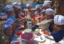Ένα Σάββατο γεμάτο ντομάτες, χαμόγελα και δημιουργία στην Τήνο